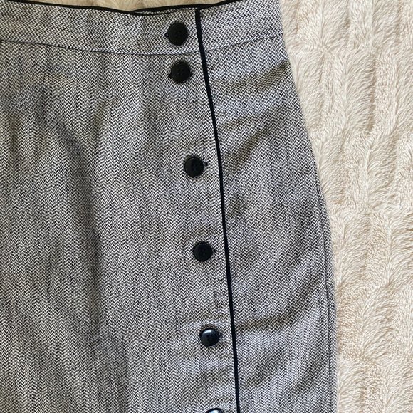 H&M Tweed Career Skirt Contemporary Modern Fitted Midi Length Size 2 - Picture 8 of 8